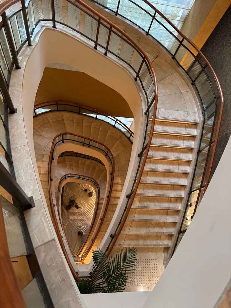 螺旋階段が印象的で写真映えするスポットでした