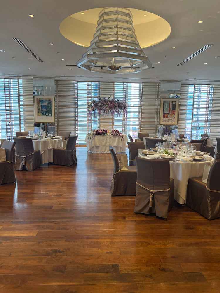 披露宴会場です。光の入り方などは良かったです。