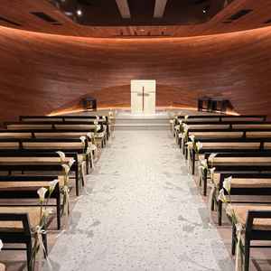 洗練された雰囲気のチャペル