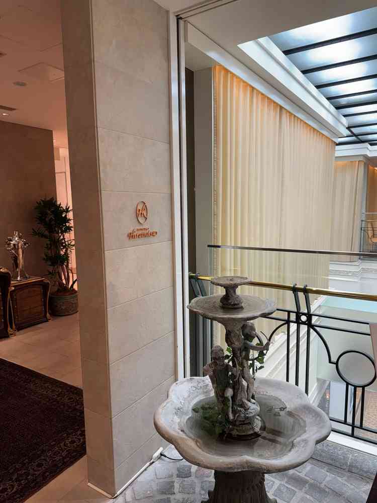 入り口から、アンティーク感漂う雰囲気でした。