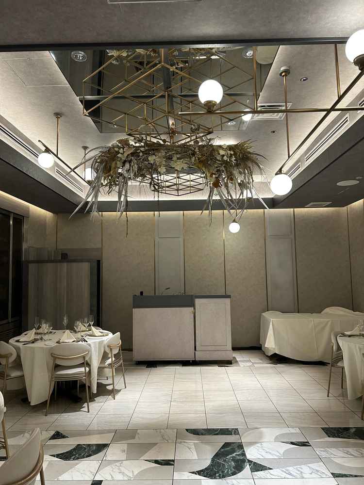 チャペルからすぐに披露宴会場があります