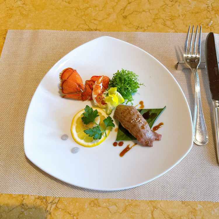 試食