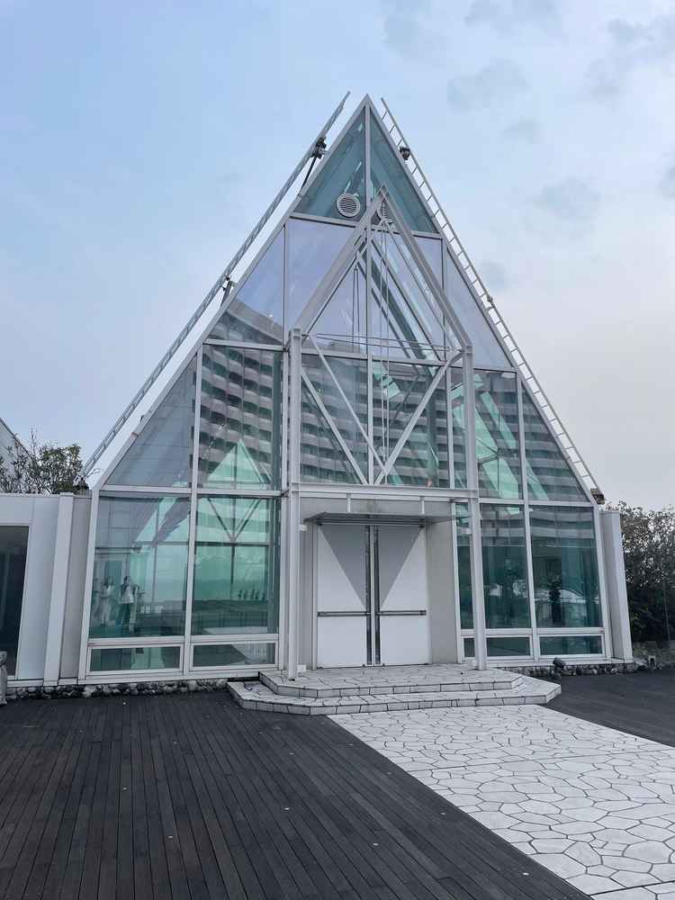 クリスタルチャペル外観