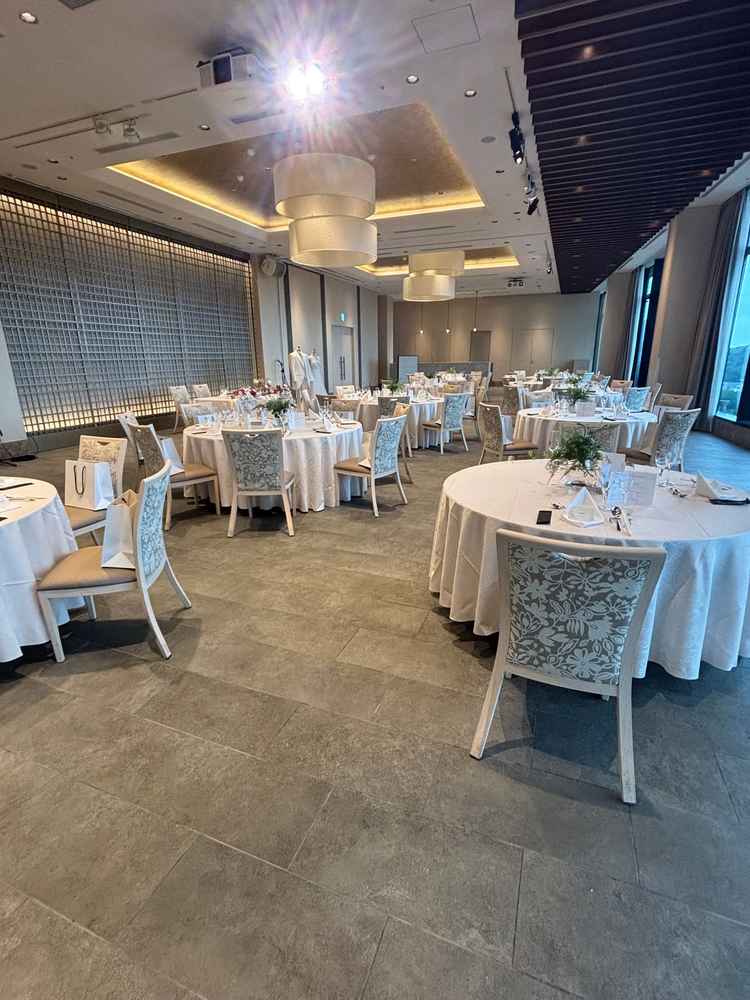 披露宴会場、画角をかえて