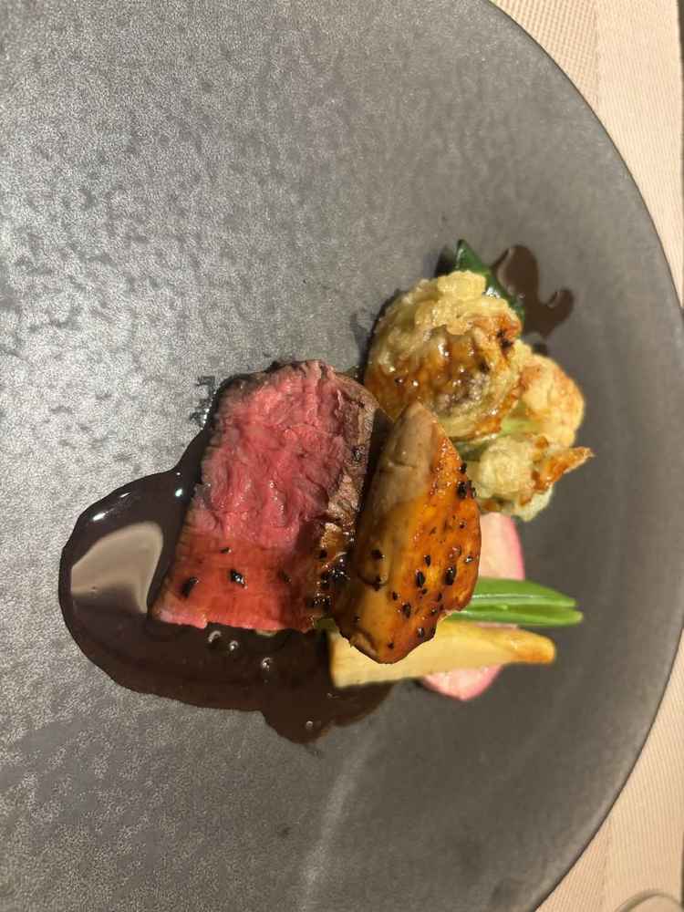 試食させていただきました。盛り付けも美しく、見た目から食欲をそそられました。