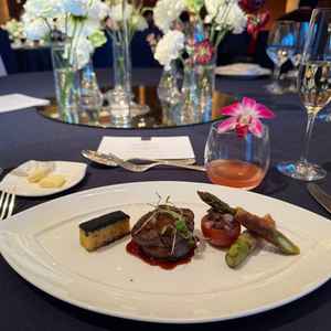 スタンダードコースのメイン料理