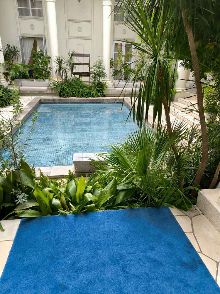 このガーデンはどの場所にも通じており憩いの場にもなります。