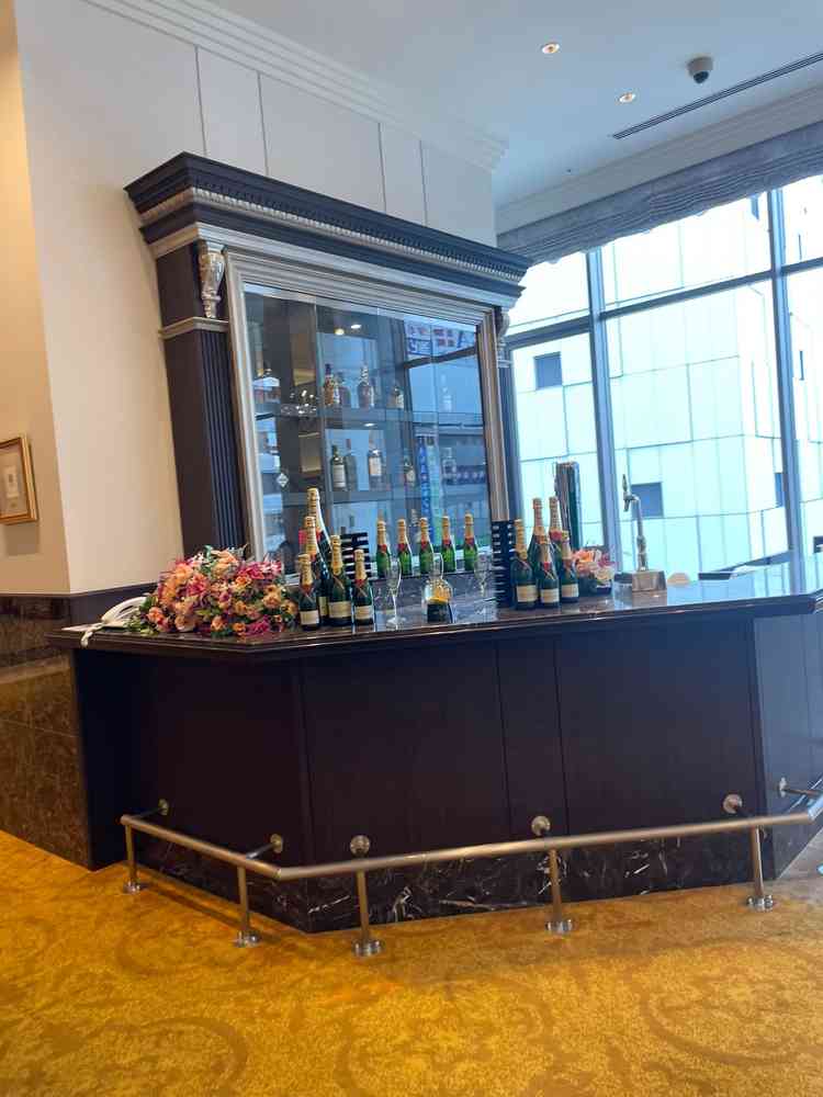 披露宴会場の前にある受付［ロビー］