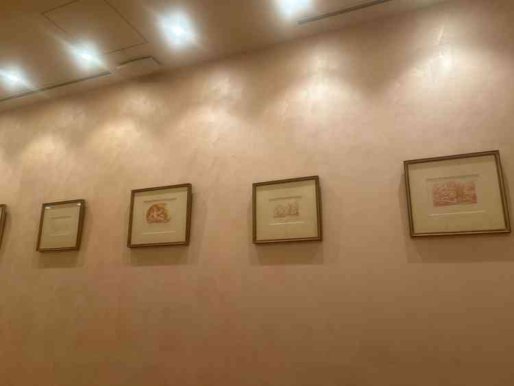 式場の壁。自由にデコレーション可能。この写真も取り外せる