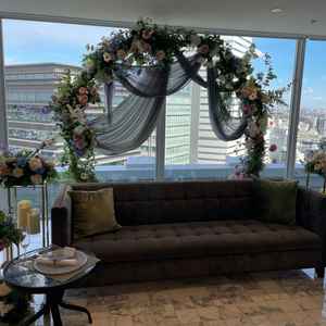 大きい方の部屋。お花が綺麗