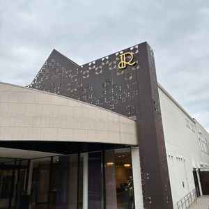 ル・レーヴチャペルの外観。モダンな雰囲気でした。