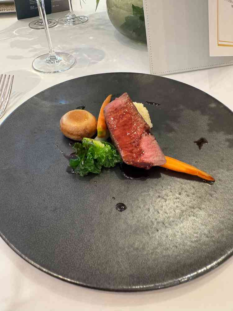 試食会の料理。とても柔らかいお肉でソースも食べやすく美味しかったです。