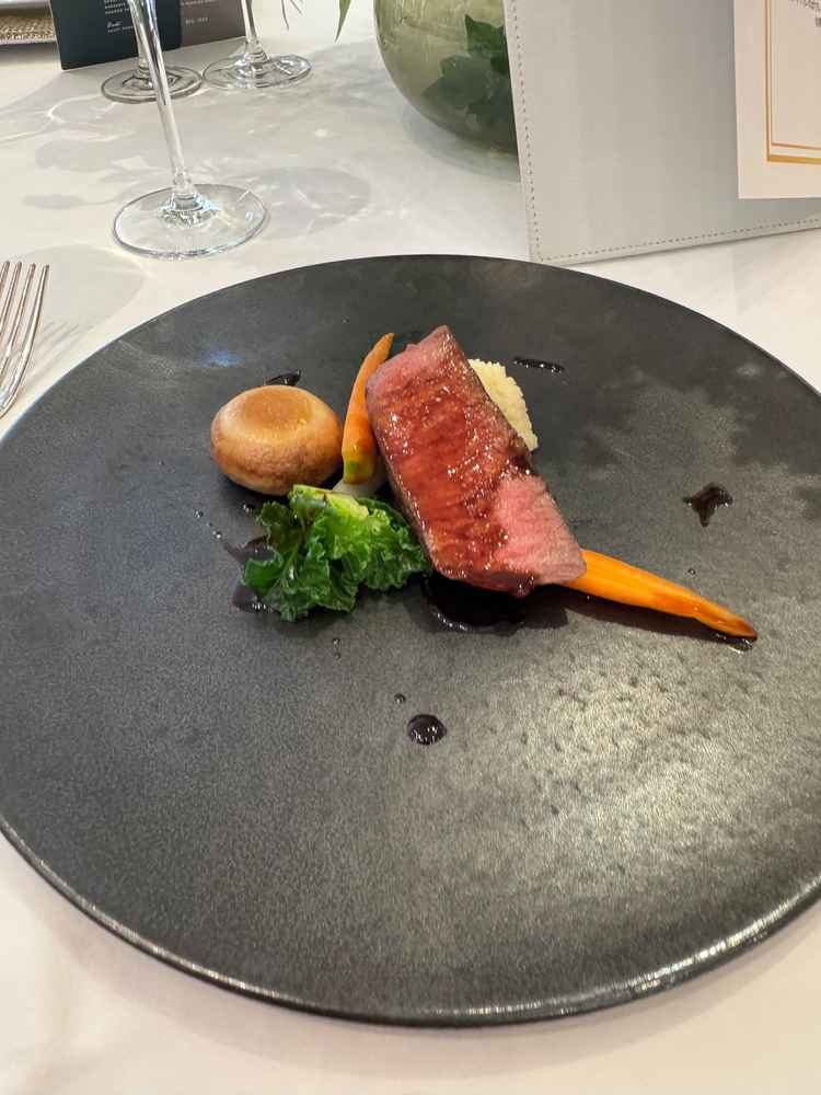 試食会の料理。とても柔らかいお肉でソースも食べやすく美味しかったです。