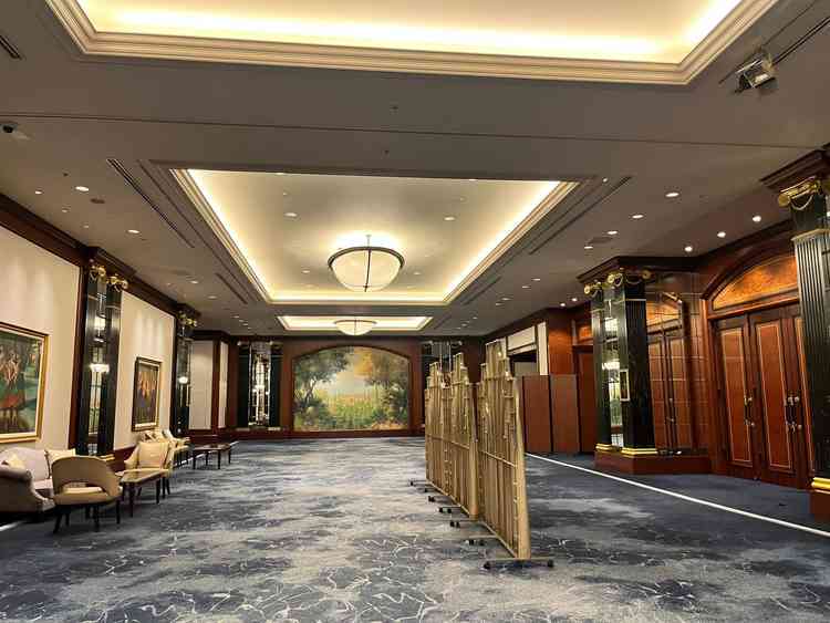 披露宴会場前のスペースです。