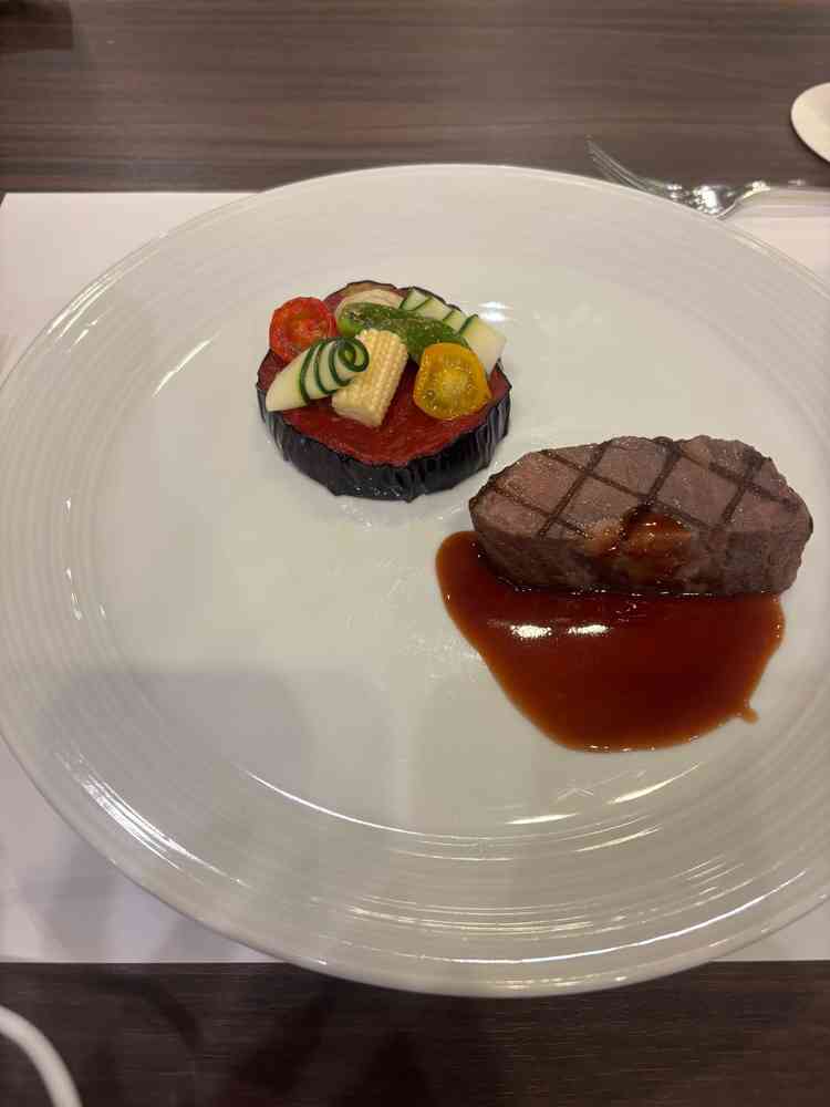 お料理の味はとても美味しい