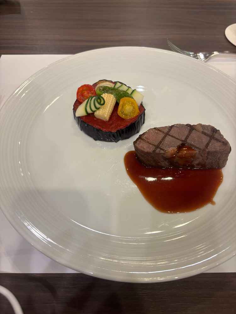 お料理の味はとても美味しい