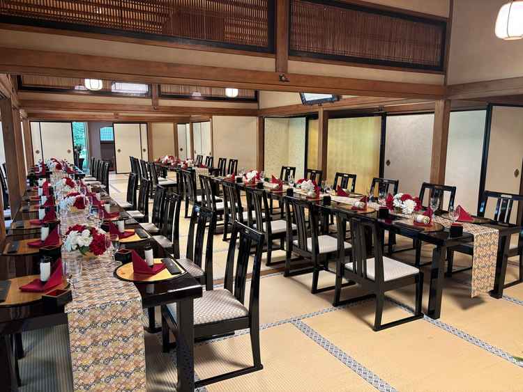 披露宴会場　桃林荘