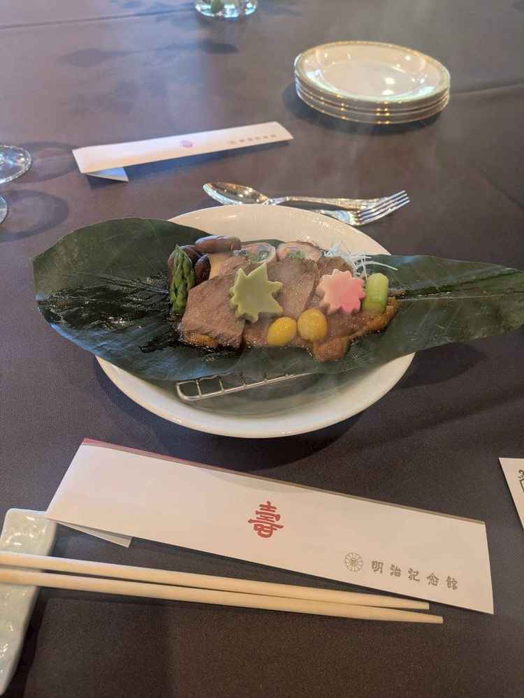 日本料理のメインの飛騨牛を頂きました。