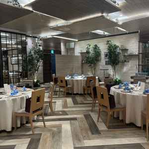 披露宴会場(40名)