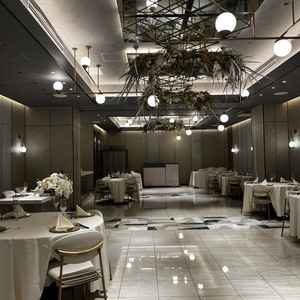 専属のフラワーコーディネートと一緒に考えることができ、こだわりの空間を作れるのは魅力的でした。