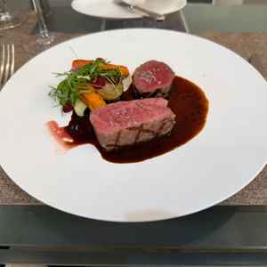 試食ででてきたサーロインステーキが絶品だった。