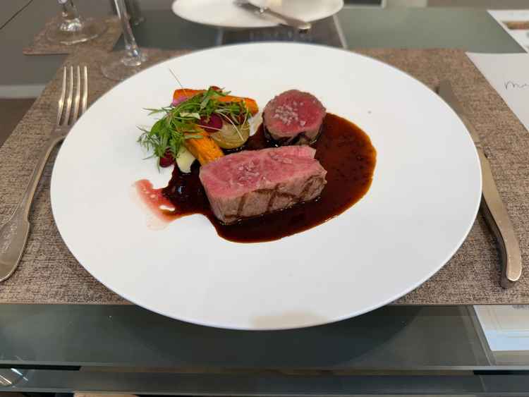 試食ででてきたサーロインステーキが絶品だった。