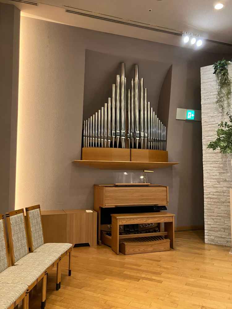 挙式会場のオルガン