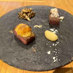 試食の写真。コースは4色あり、値段は同じ設定だった。