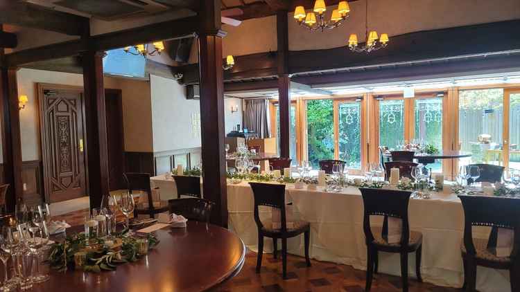 こじんまりとした披露宴会場