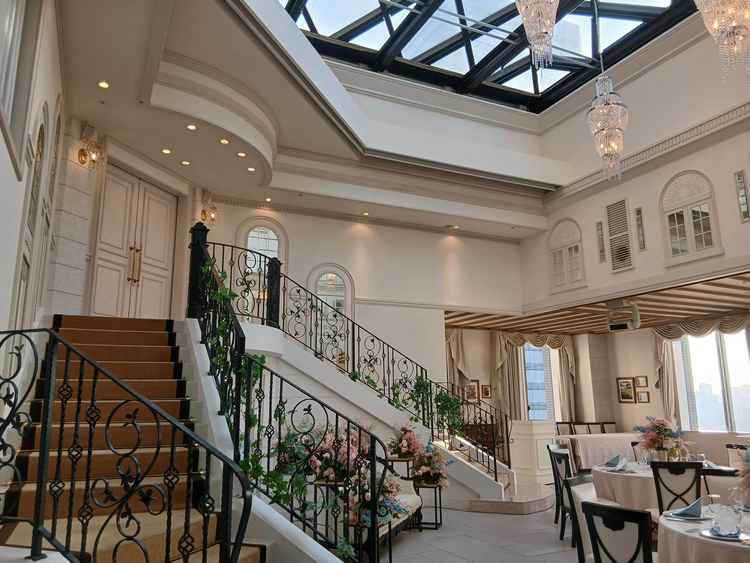 特に気に入った披露宴会場です。開放感があるし クロスで可愛く演出もできるみたいです。