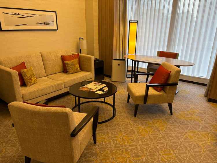 新郎新郎には、2泊3日のジュニアスイートルーム付きで快適に過ごせそうでした。