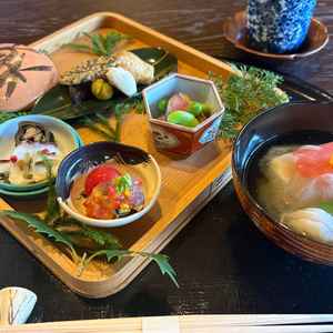 試食の際のお料理です。全て美味しいですが特に碗物が絶品でした。