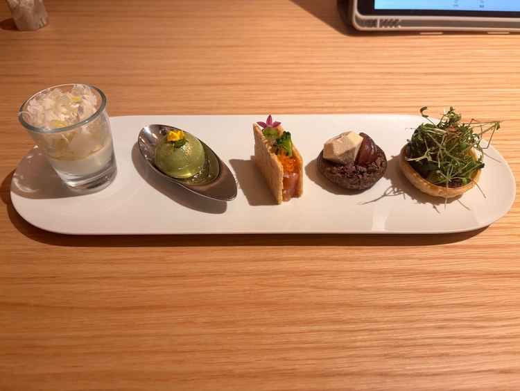 5種類の前菜を試食させていただきました。