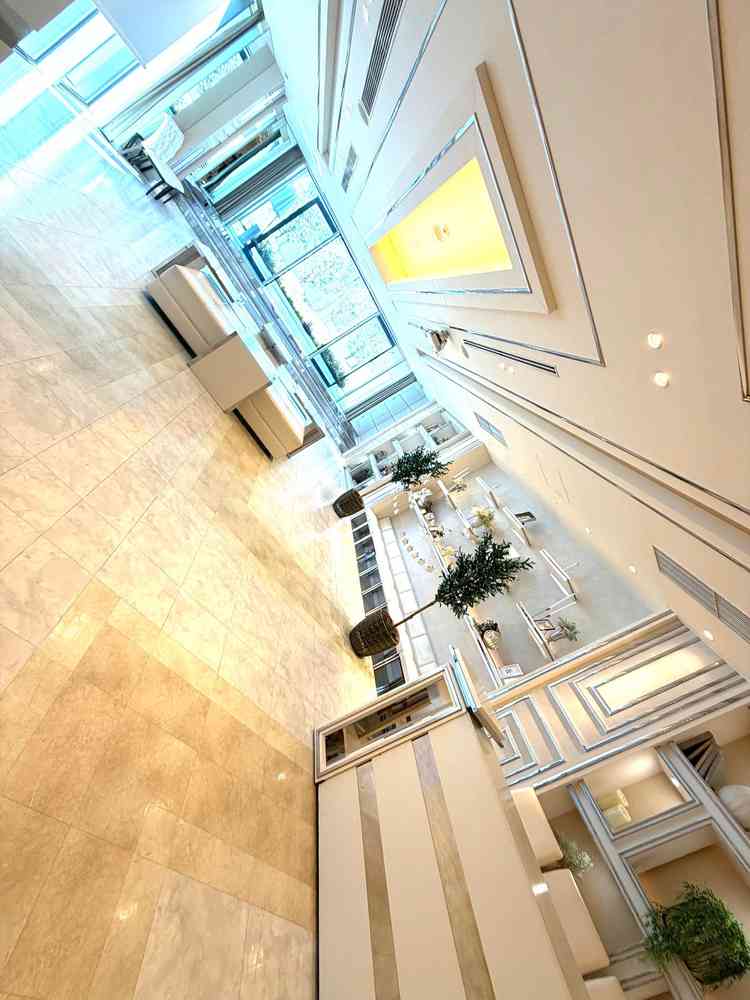 チャペルと同フロアにある待合室。少人数の披露宴であれば、ここで開催することもできる。