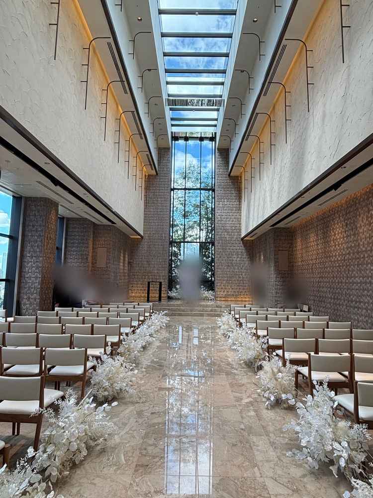 この後の挙式のリハーサル中でした。