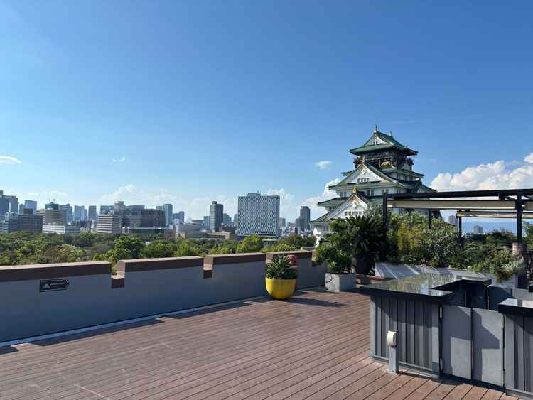 屋上のガーデンテラス。景色がとにかくいい