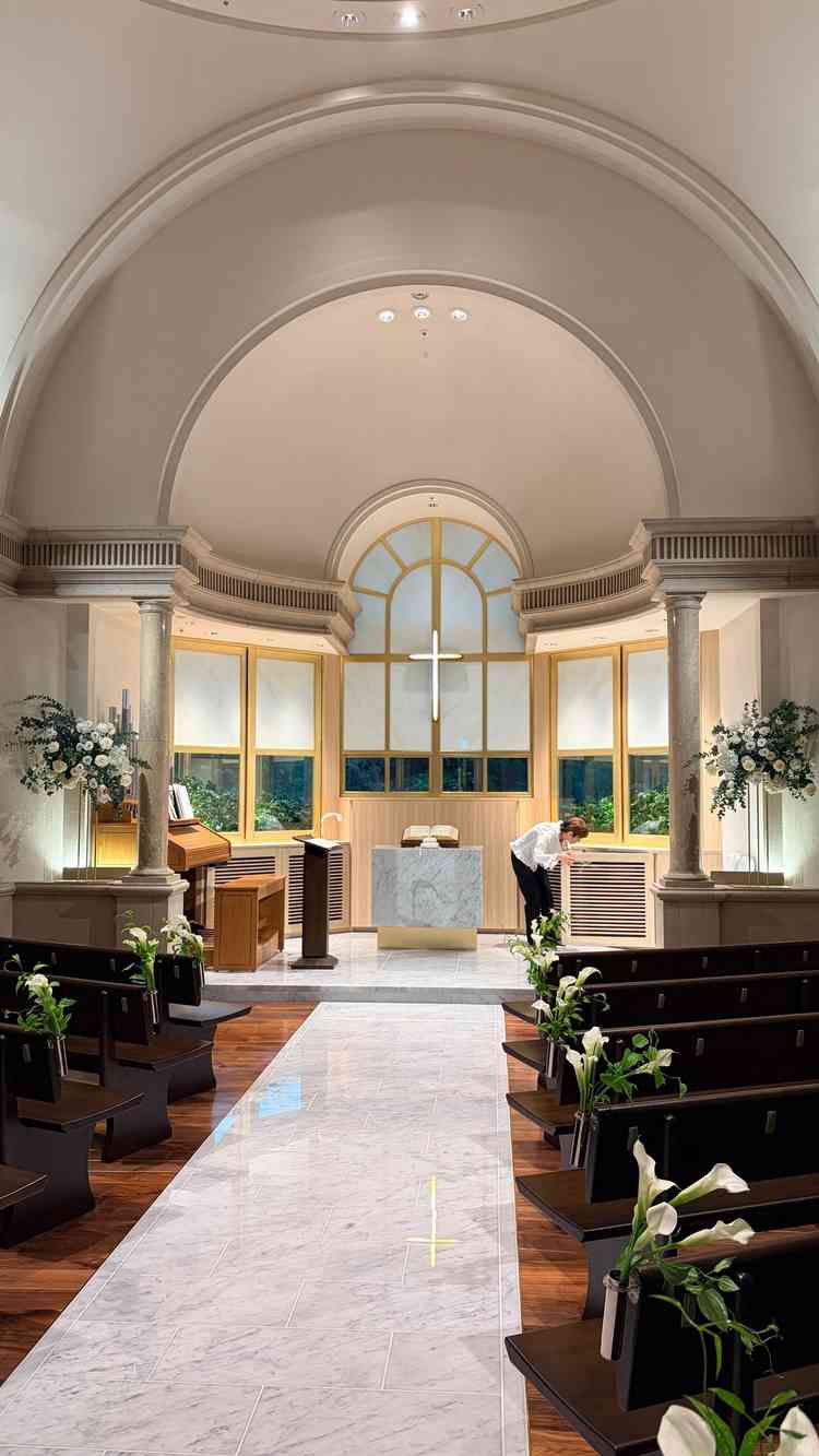 式場。ややコンパクト。色味が可愛らしい。