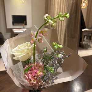 サプライズ花束をいただきました。