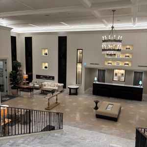 ゲストの待合室。式場から披露宴会場までがとても近く、ゲストが会場の雰囲気を目いっぱい楽しめます。