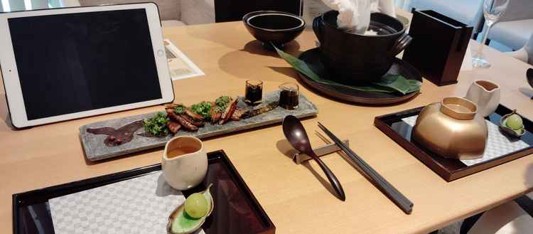 試食のうなぎのひつまぶし風。ご飯が炊きたてで目の前で注いでくれました。