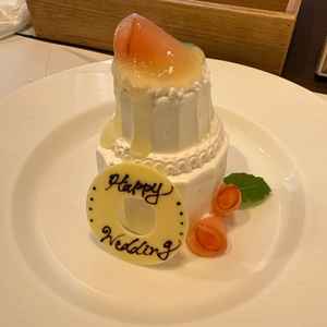 試食③。なんとミニウェディングケーキも出していただきました。美味しいりんごのショートケーキでした。