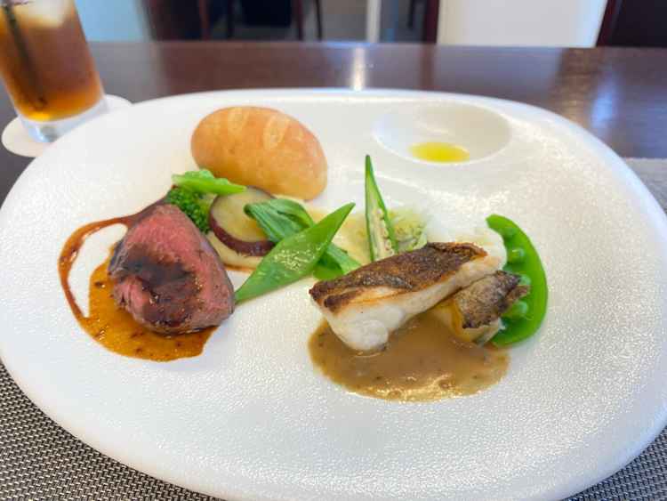 料理の試食、事前評判通りの美味しさでした。