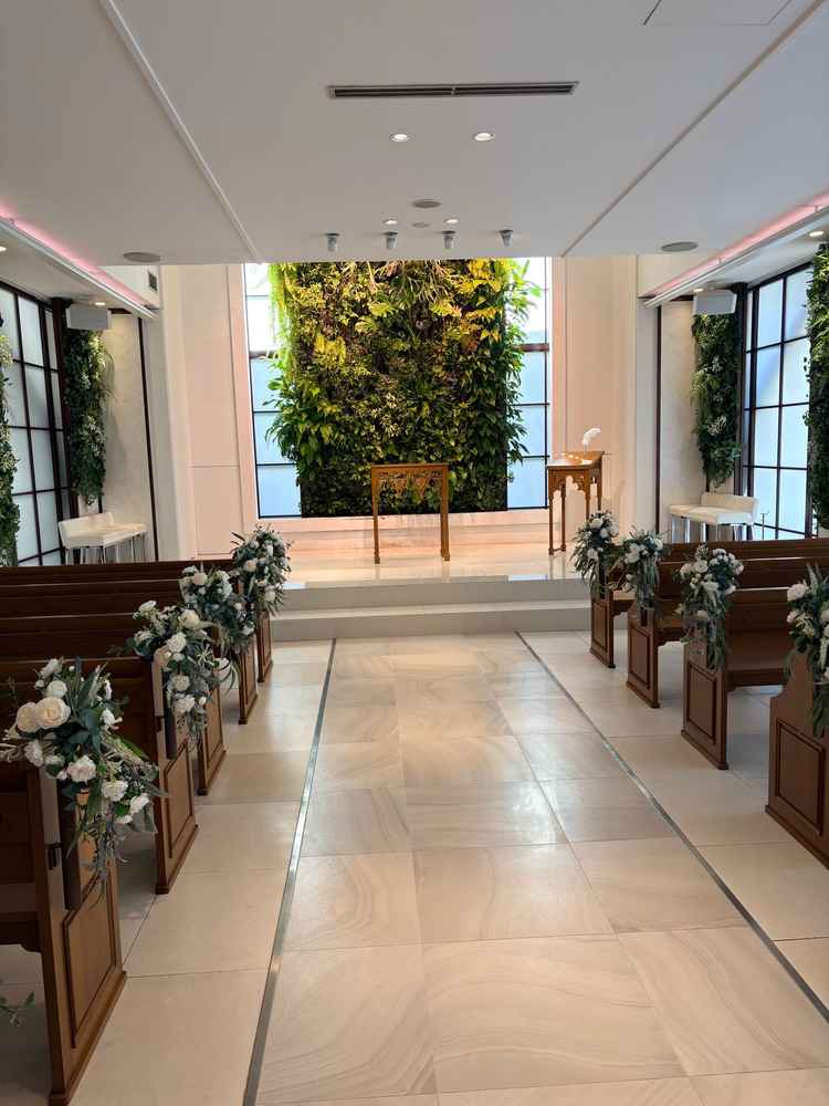 室内のチャペルも光が入り、温かい印象でした。