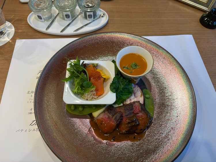 コース料理の試食をさせていただきました。3品いただきましたが全て美味しかったです。