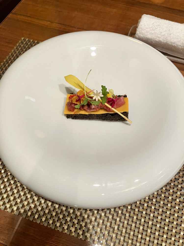 式場見学後に試食会。試食のメニューはいろいろなコースを組み合わせたもののようです。