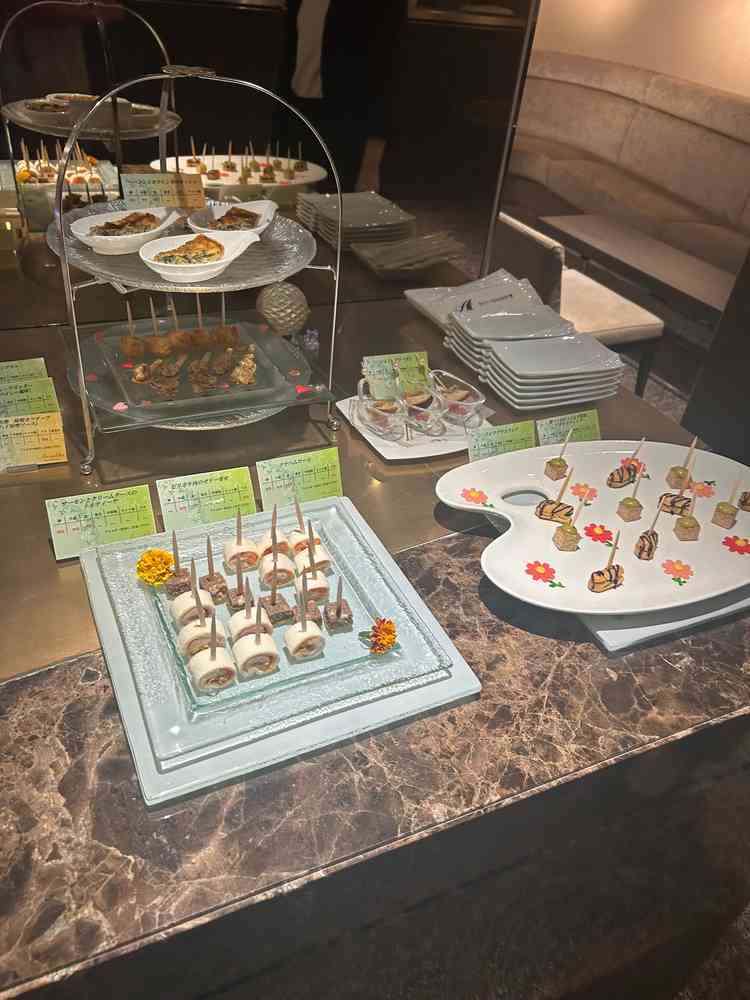 ウェルカムドリンクやちょっとしたおつまみやデザートもクオリティが高くて良かった。