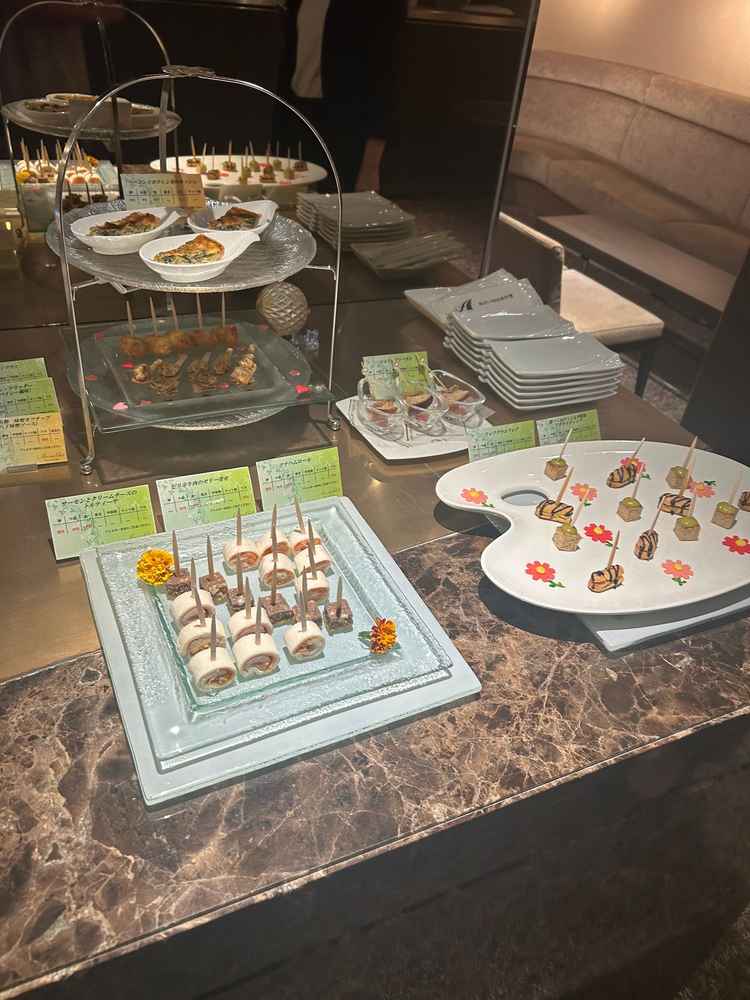 ウェルカムドリンクやちょっとしたおつまみやデザートもクオリティが高くて良かった。