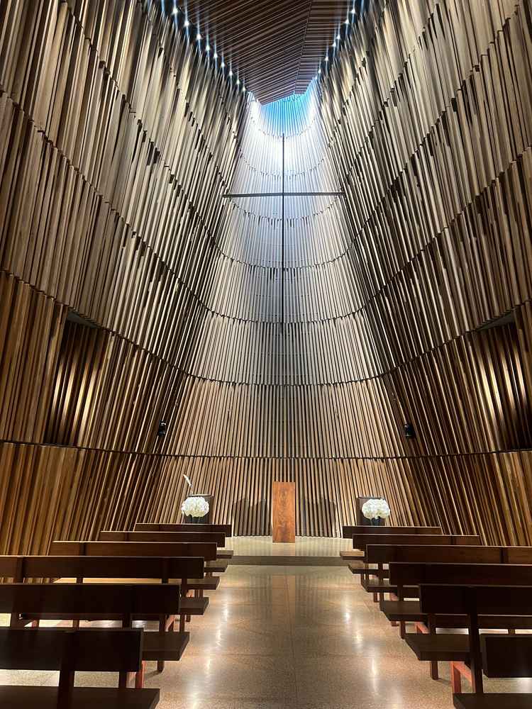 とても綺麗なチャペルで圧倒されました。