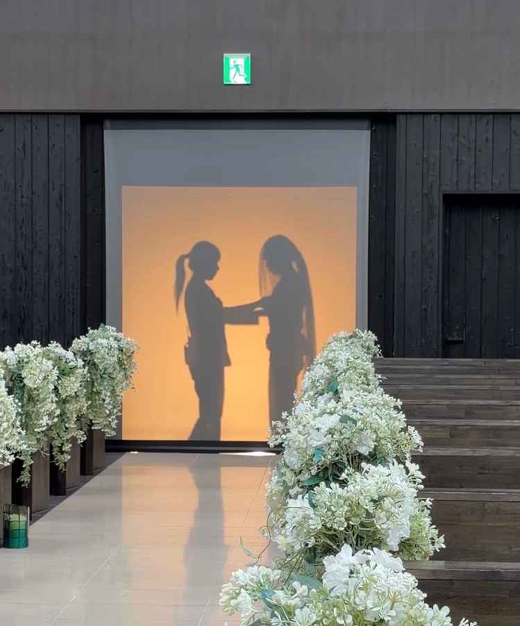 感動的なベールダウン