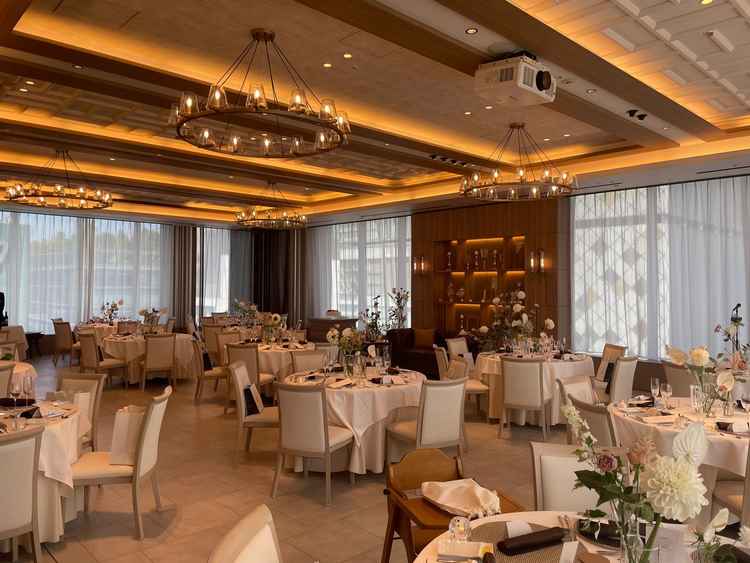 披露宴会場。高級感があり素敵だった。